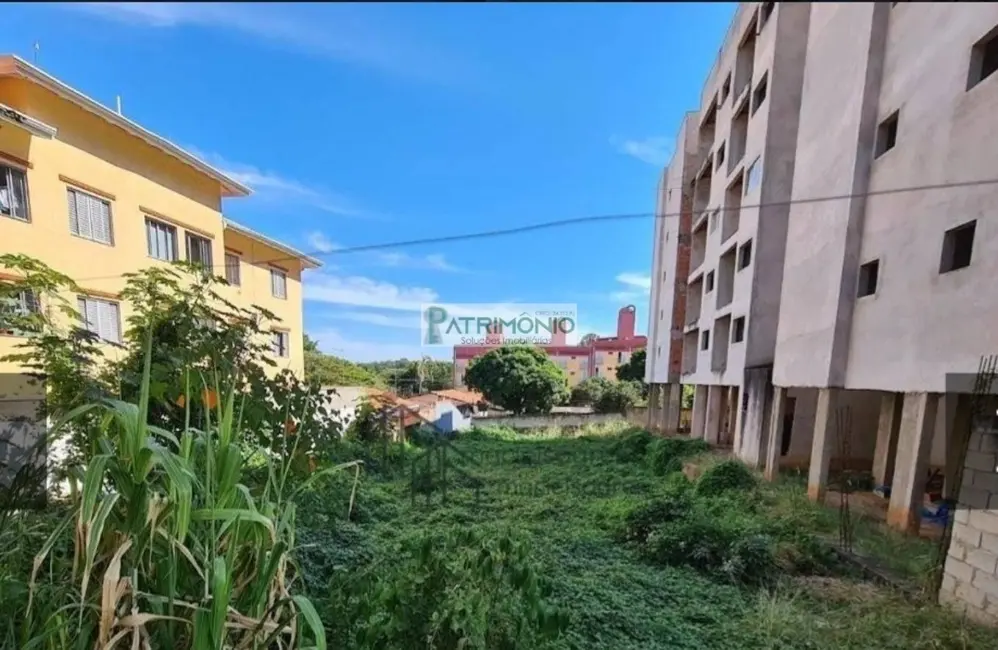 Foto 2 de Terreno / Lote à venda, 800m2 em Jaguariuna - SP