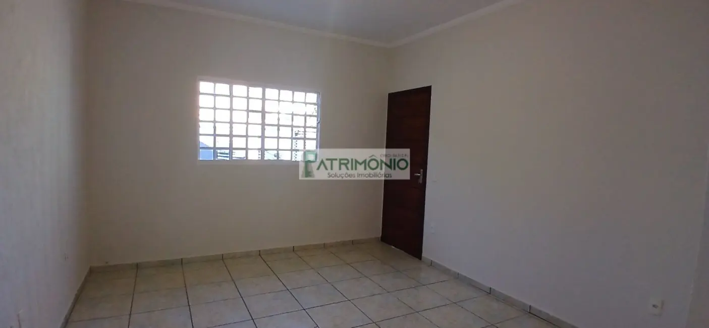 Foto 3 de Casa com 2 quartos para alugar, 100m2 em Jaguariuna - SP