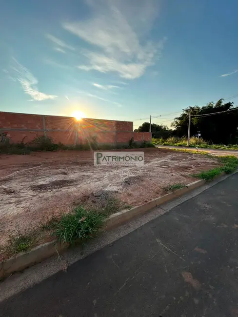 Foto 2 de Terreno / Lote à venda, 269m2 em Jaguariuna - SP