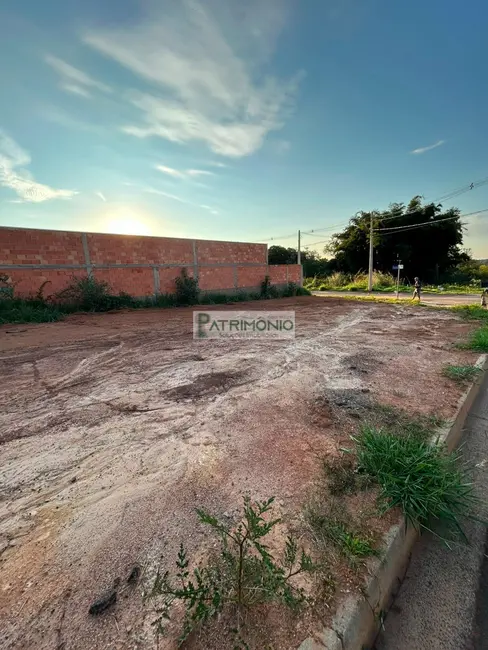 Foto 1 de Terreno / Lote à venda, 269m2 em Jaguariuna - SP