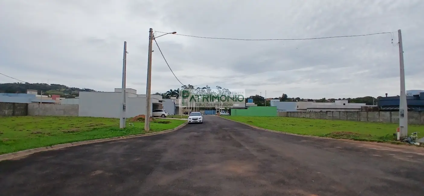 Foto 2 de Terreno / Lote à venda, 250m2 em Jaguariuna - SP