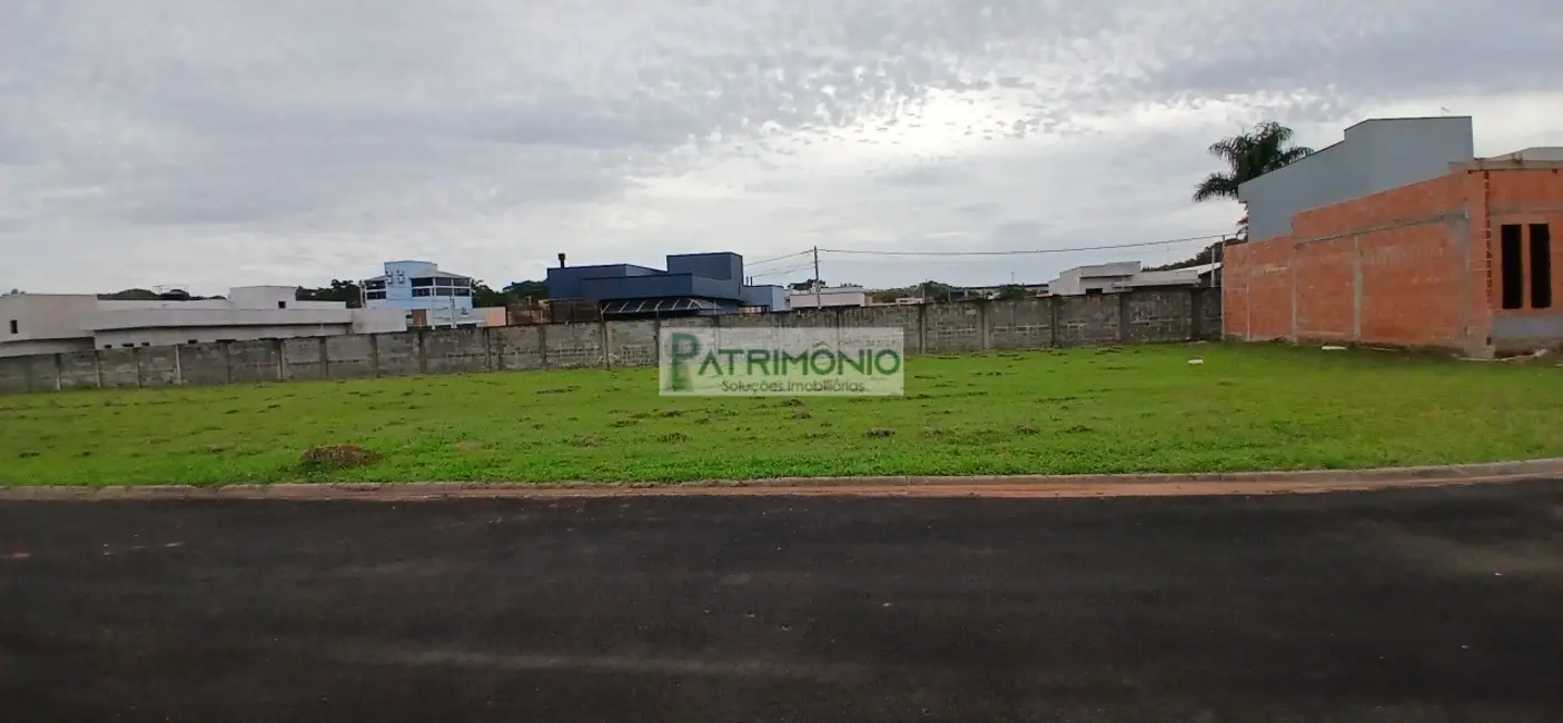 Foto 1 de Terreno / Lote à venda, 250m2 em Jaguariuna - SP