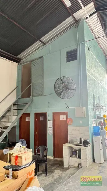 Foto 3 de Armazém / Galpão para alugar, 600m2 em Distrito Industrial, Itajuba - MG