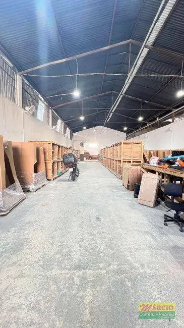 Foto 2 de Armazém / Galpão para alugar, 600m2 em Distrito Industrial, Itajuba - MG