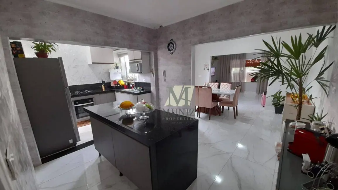 Foto 6 de Casa com 4 quartos à venda, 180m2 em Parque Novo Mundo, Americana - SP