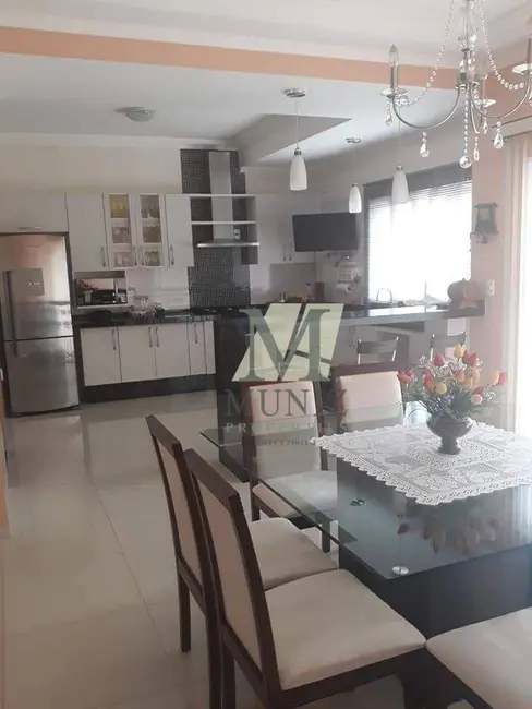 Casa de Condomínio com 3 quartos à venda, 300m2 em Cascata, Paulinia - SP - imagem 4 Foto 4 de Casa de Condomínio com 3 quartos à venda, 300m2 em Cascata, Paulinia - SP