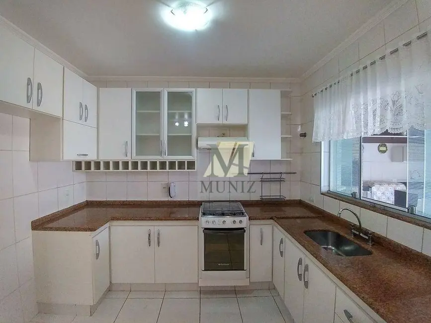 Foto 4 de Casa de Condomínio com 3 quartos para alugar, 300m2 em João Aranha, Paulinia - SP