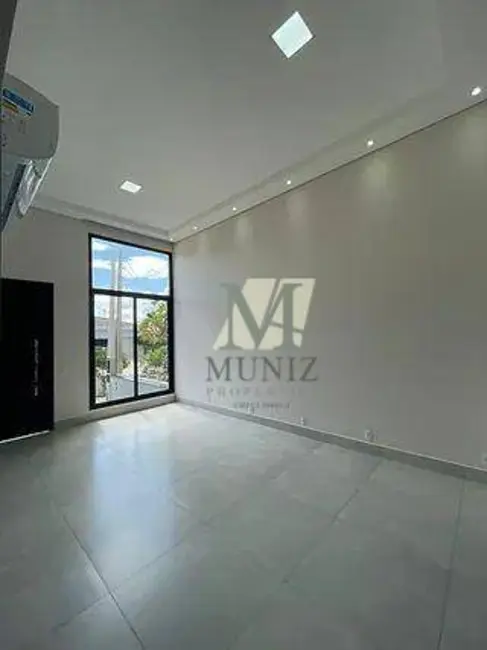 Foto 3 de Casa de Condomínio com 3 quartos à venda, 300m2 em Jardim Planalto, Paulinia - SP