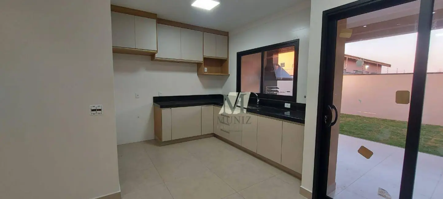 Casa de Condomínio com 3 quartos à venda, 200m2 em Vila Monte Alegre, Paulinia - SP - imagem 6 Foto 6 de Casa de Condomínio com 3 quartos à venda, 200m2 em Vila Monte Alegre, Paulinia - SP