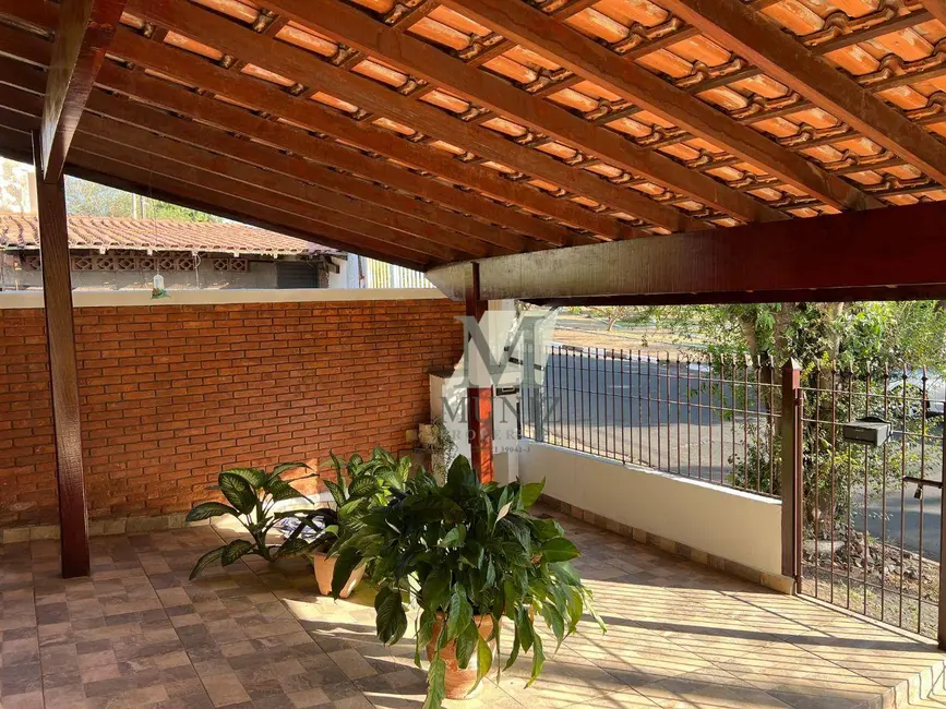 Foto 3 de Casa com 3 quartos à venda, 300m2 em Vila Bressani, Paulinia - SP