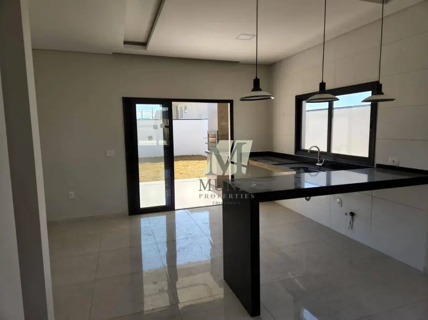 Foto 2 de Casa com 3 quartos à venda, 250m2 em Piedade, Cacapava - SP