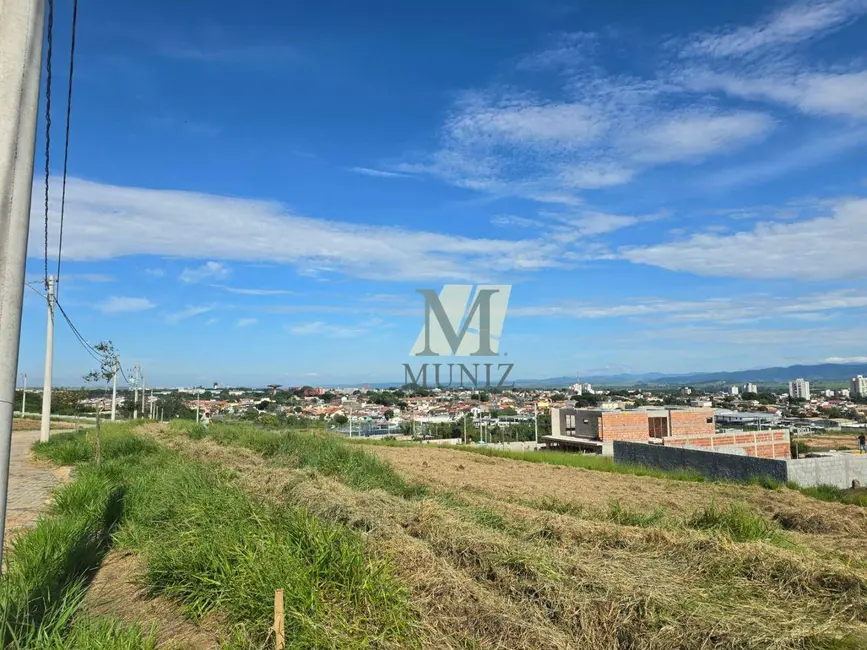 Foto 1 de Terreno / Lote à venda, 360m2 em Jardim Maria Cândida, Cacapava - SP