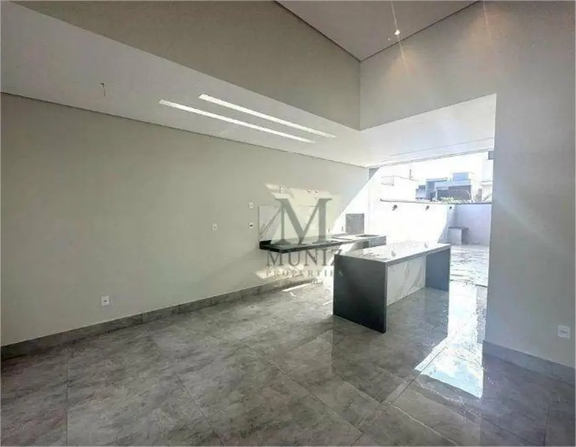 Casa de Condomínio com 3 quartos à venda, 200m2 em Vila Monte Alegre, Paulinia - SP - imagem 5 Foto 5 de Casa de Condomínio com 3 quartos à venda, 200m2 em Vila Monte Alegre, Paulinia - SP