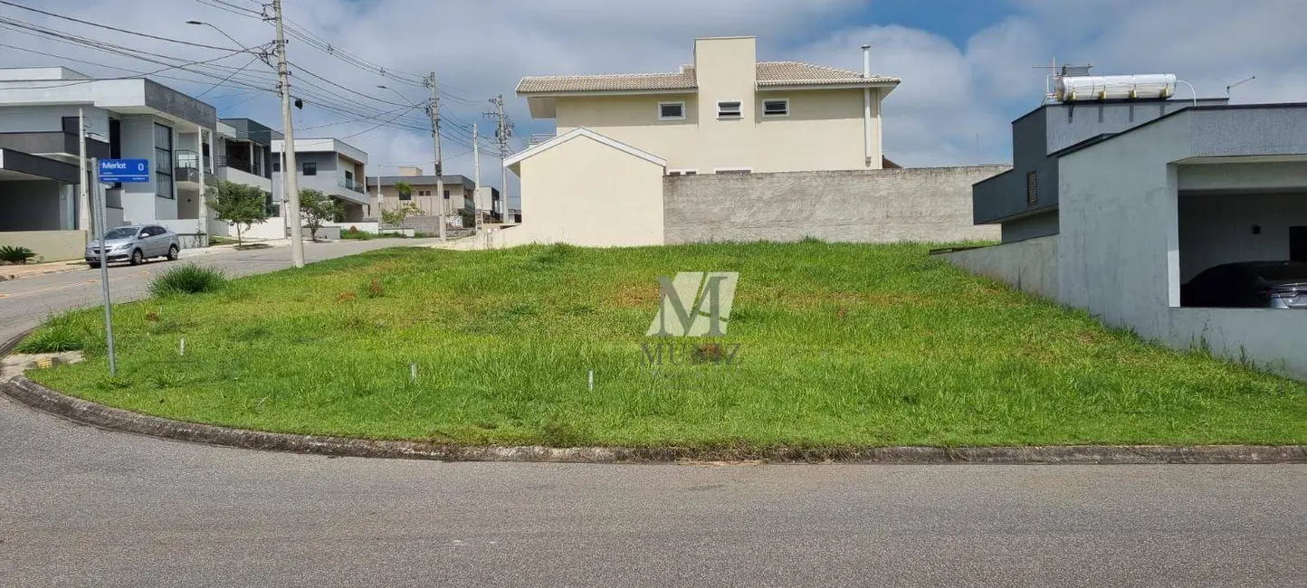 Foto 2 de Terreno / Lote à venda, 329m2 em Cacapava - SP