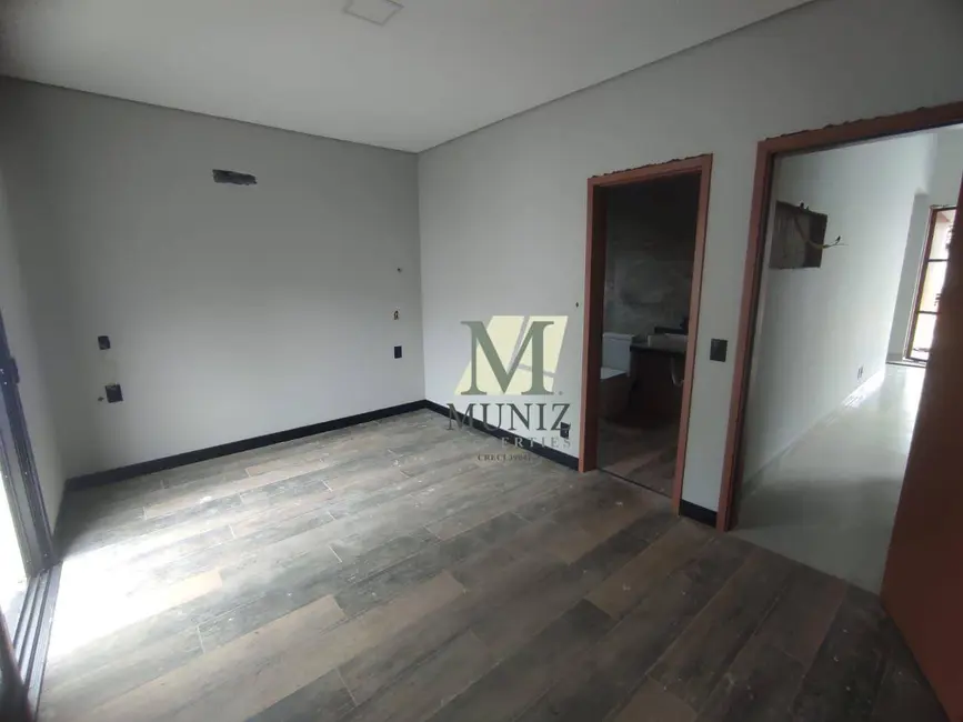 Foto 3 de Casa de Condomínio com 3 quartos à venda, 300m2 em Cascata, Paulinia - SP