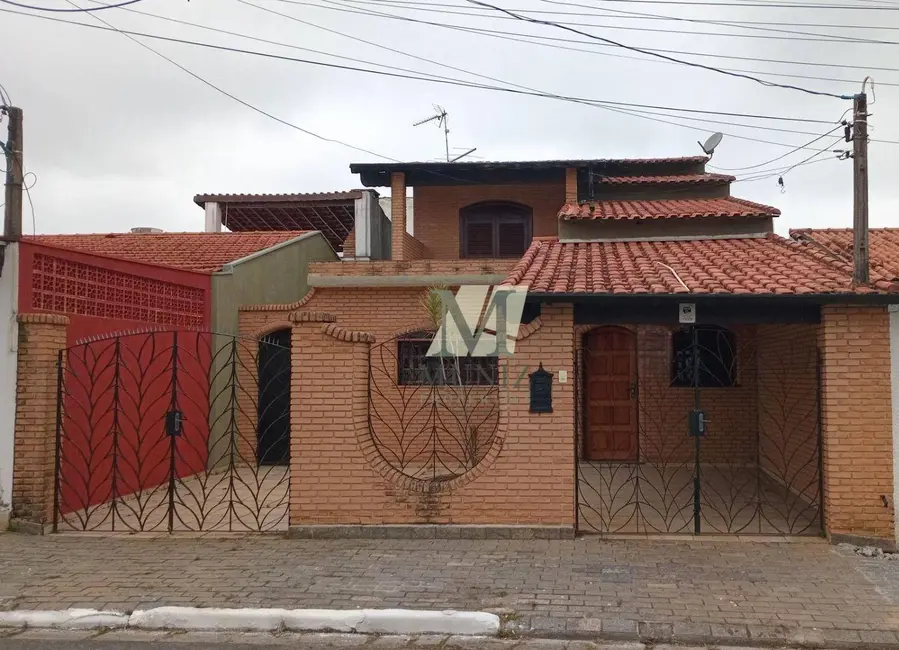 Foto 1 de Casa com 3 quartos à venda, 191m2 em Jardim Caçapava, Cacapava - SP