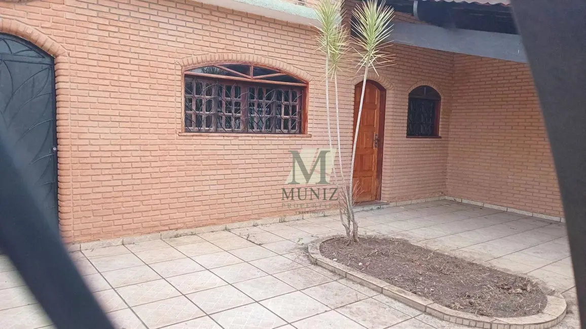 Foto 2 de Casa com 3 quartos à venda, 191m2 em Jardim Caçapava, Cacapava - SP