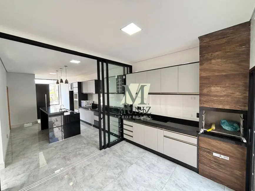 Foto 1 de Casa de Condomínio com 3 quartos à venda, 200m2 em Vila Monte Alegre, Paulinia - SP