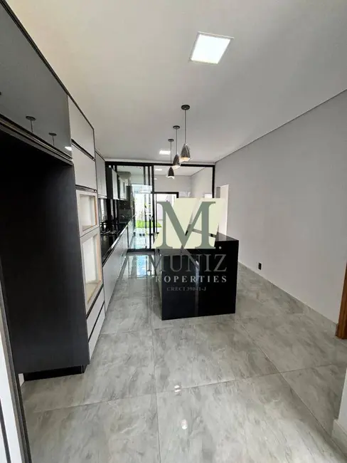 Casa de Condomínio com 3 quartos à venda, 200m2 em Vila Monte Alegre, Paulinia - SP - imagem 3 Foto 3 de Casa de Condomínio com 3 quartos à venda, 200m2 em Vila Monte Alegre, Paulinia - SP