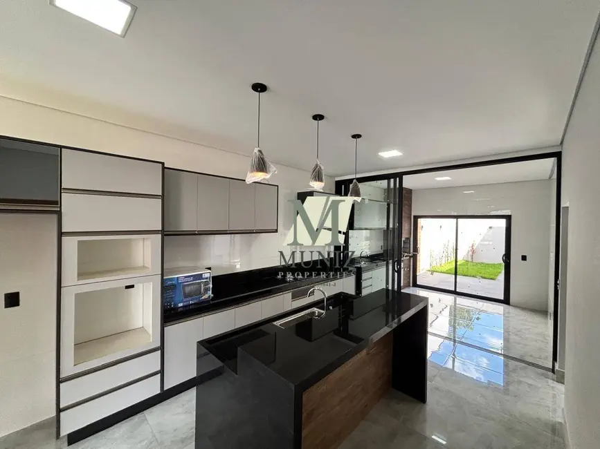 Foto 2 de Casa de Condomínio com 3 quartos à venda, 200m2 em Vila Monte Alegre, Paulinia - SP