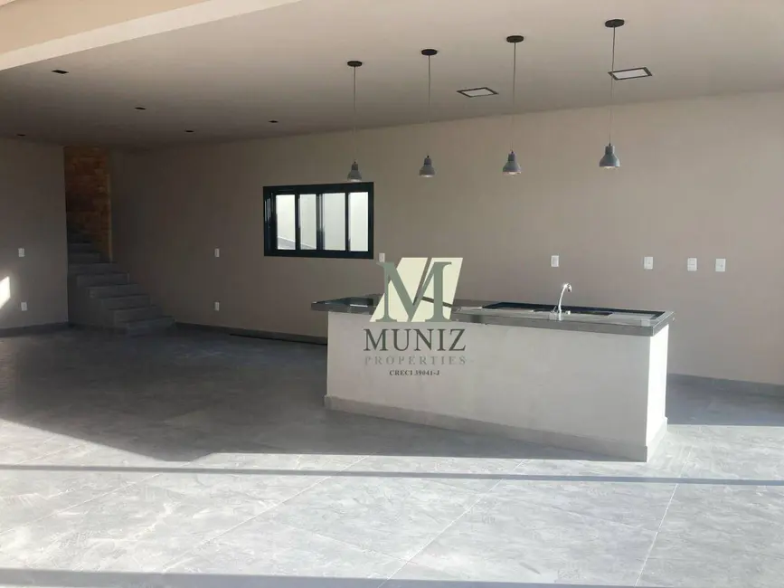 Foto 2 de Casa de Condomínio com 3 quartos à venda e para alugar, 250m2 em Cacapava - SP