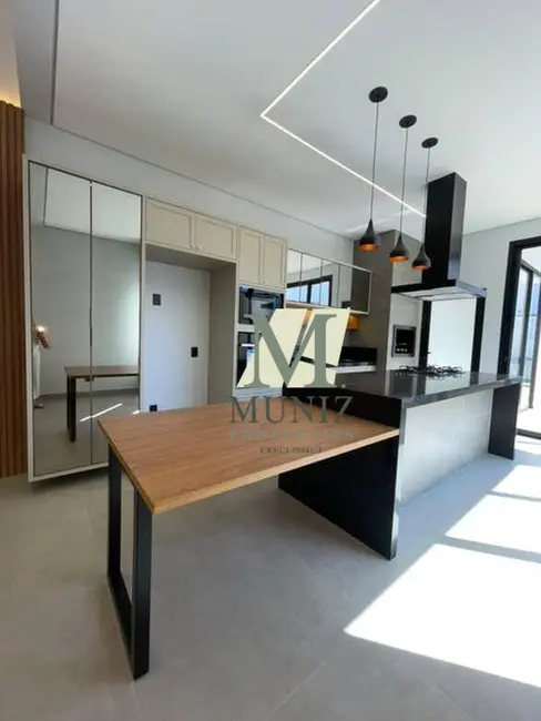 Casa de Condomínio com 3 quartos à venda, 300m2 em Parque Brasil 500, Paulinia - SP - imagem 3 Foto 3 de Casa de Condomínio com 3 quartos à venda, 300m2 em Parque Brasil 500, Paulinia - SP