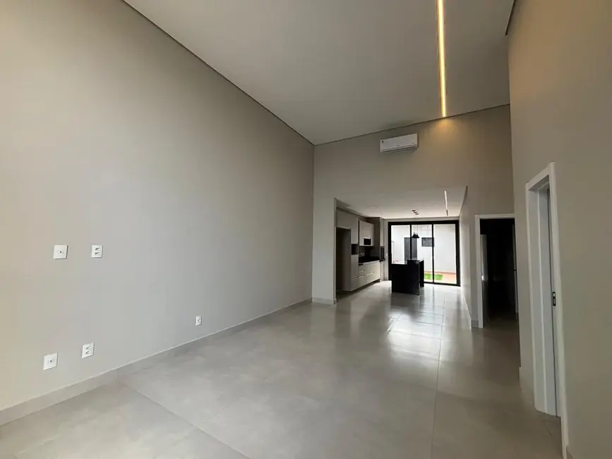 Casa de Condomínio com 3 quartos à venda, 200m2 em Parque Brasil 500, Paulinia - SP - imagem 2 Foto 2 de Casa de Condomínio com 3 quartos à venda, 200m2 em Parque Brasil 500, Paulinia - SP