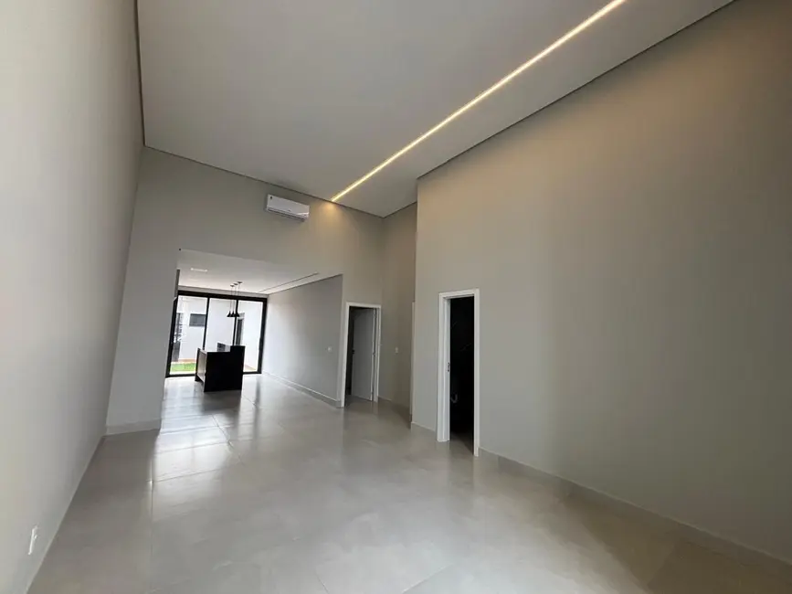 Casa de Condomínio com 3 quartos à venda, 200m2 em Parque Brasil 500, Paulinia - SP - imagem 5 Foto 5 de Casa de Condomínio com 3 quartos à venda, 200m2 em Parque Brasil 500, Paulinia - SP