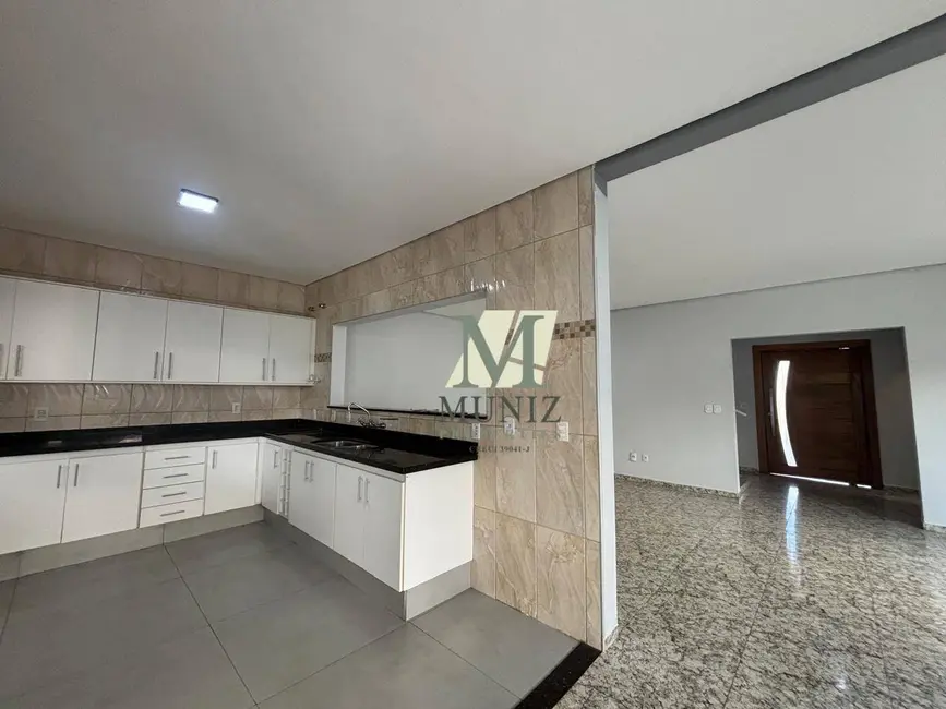 Foto 3 de Casa de Condomínio com 3 quartos à venda e para alugar, 300m2 em Parque Brasil 500, Paulinia - SP