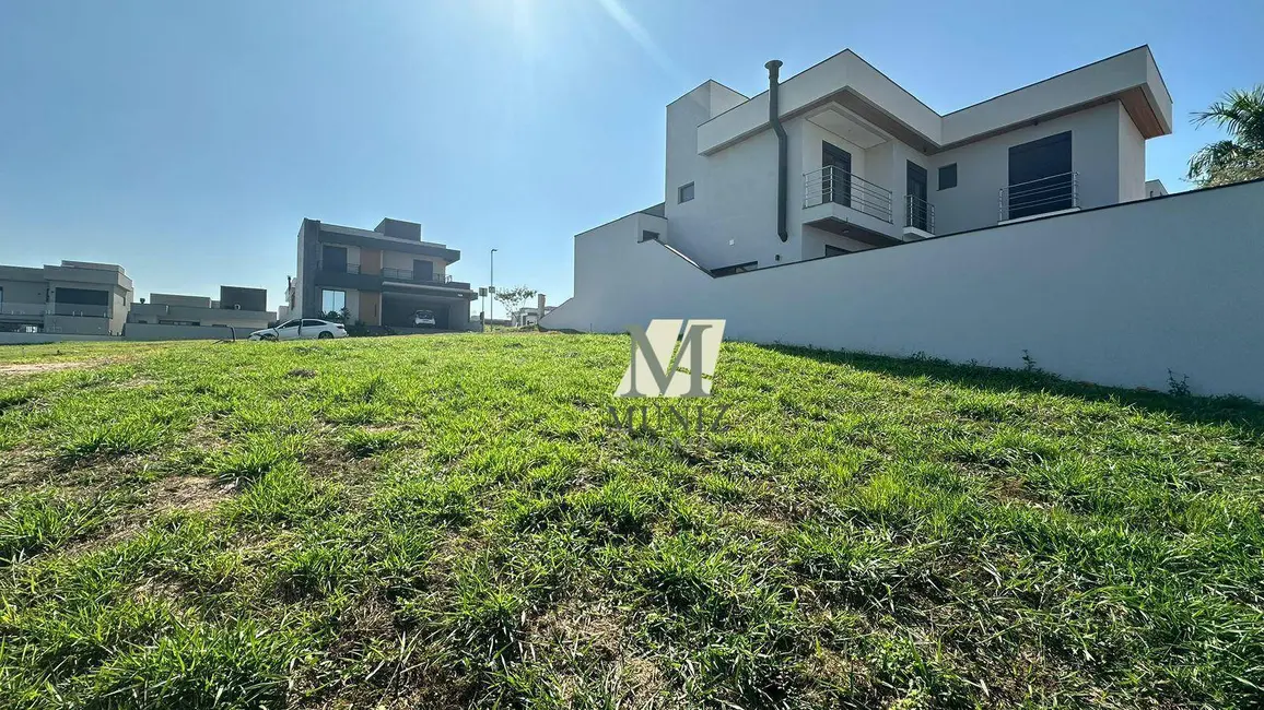 Foto 1 de Terreno / Lote à venda, 300m2 em Paulinia - SP