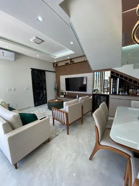 Foto 2 de Casa de Condomínio com 4 quartos à venda, 300m2 em Paulinia - SP