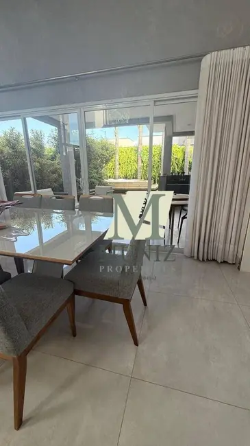 Casa de Condomínio com 3 quartos para alugar, 400m2 em Paulinia - SP - imagem 5 Foto 5 de Casa de Condomínio com 3 quartos para alugar, 400m2 em Paulinia - SP