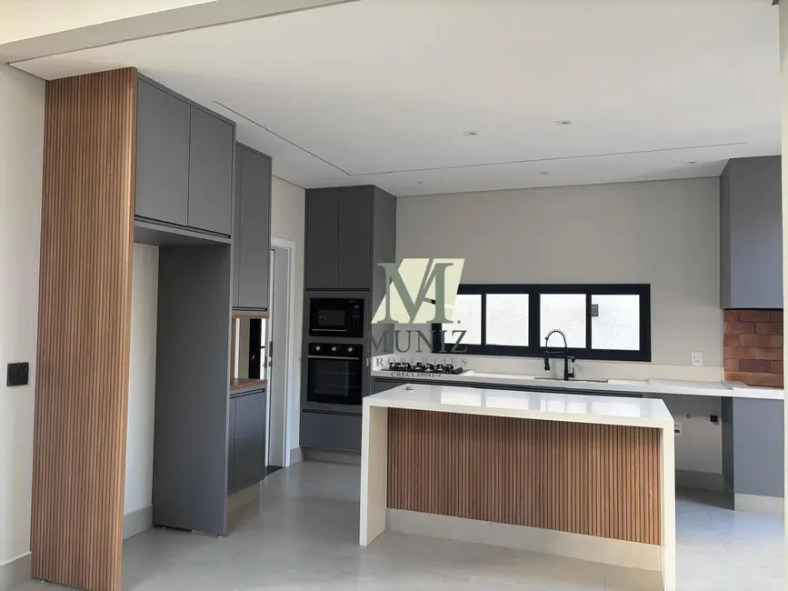 Casa de Condomínio com 3 quartos à venda e para alugar, 250m2 em Parque Brasil 500, Paulinia - SP - imagem 3 Foto 3 de Casa de Condomínio com 3 quartos à venda e para alugar, 250m2 em Parque Brasil 500, Paulinia - SP