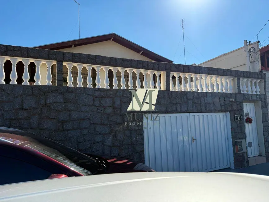 Foto 3 de Casa com 4 quartos à venda, 250m2 em Paulinia - SP