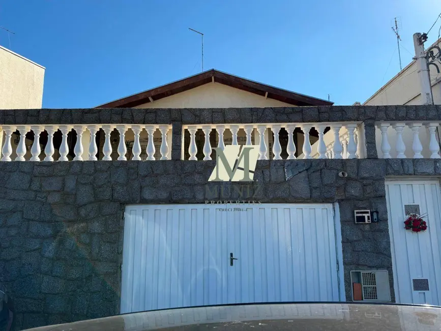 Foto 2 de Casa com 4 quartos à venda, 250m2 em Paulinia - SP