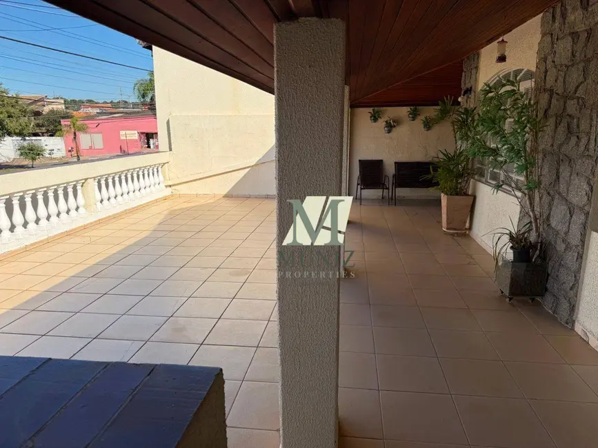 Foto 8 de Casa com 4 quartos à venda, 250m2 em Paulinia - SP