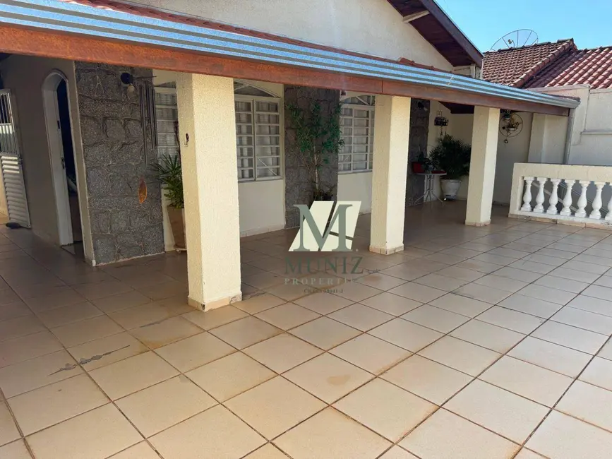 Foto 9 de Casa com 4 quartos à venda, 250m2 em Paulinia - SP