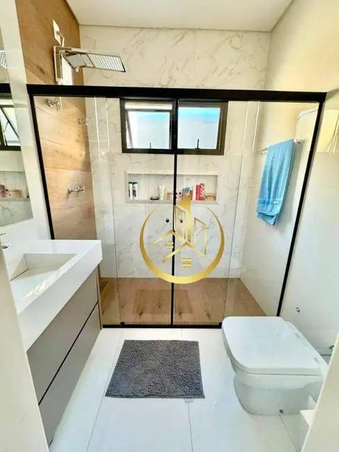 Casa com 3 quartos à venda, 325m2 em Pouso Alegre - MG - imagem 9 Foto 9 de Casa com 3 quartos à venda, 325m2 em Pouso Alegre - MG