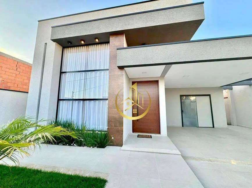 Casa com 3 quartos à venda, 325m2 em Pouso Alegre - MG - imagem 1 Foto 1 de Casa com 3 quartos à venda, 325m2 em Pouso Alegre - MG