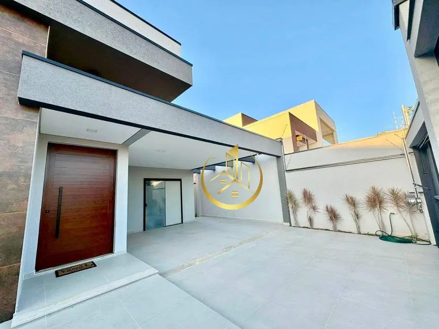 Casa com 3 quartos à venda, 325m2 em Pouso Alegre - MG - imagem 2 Foto 2 de Casa com 3 quartos à venda, 325m2 em Pouso Alegre - MG