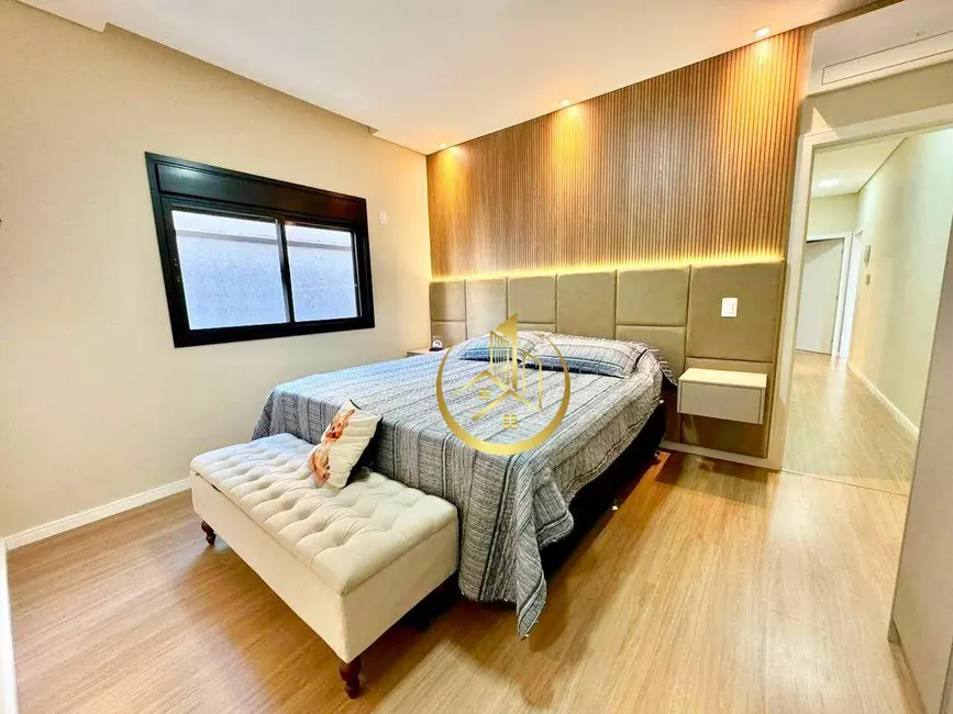Casa com 3 quartos à venda, 325m2 em Pouso Alegre - MG - imagem 6 Foto 6 de Casa com 3 quartos à venda, 325m2 em Pouso Alegre - MG