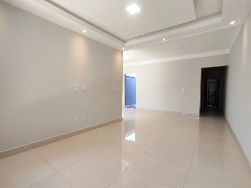 Foto 2 de Casa com 3 quartos à venda, 150m2 em Cidade Vergani, Pouso Alegre - MG