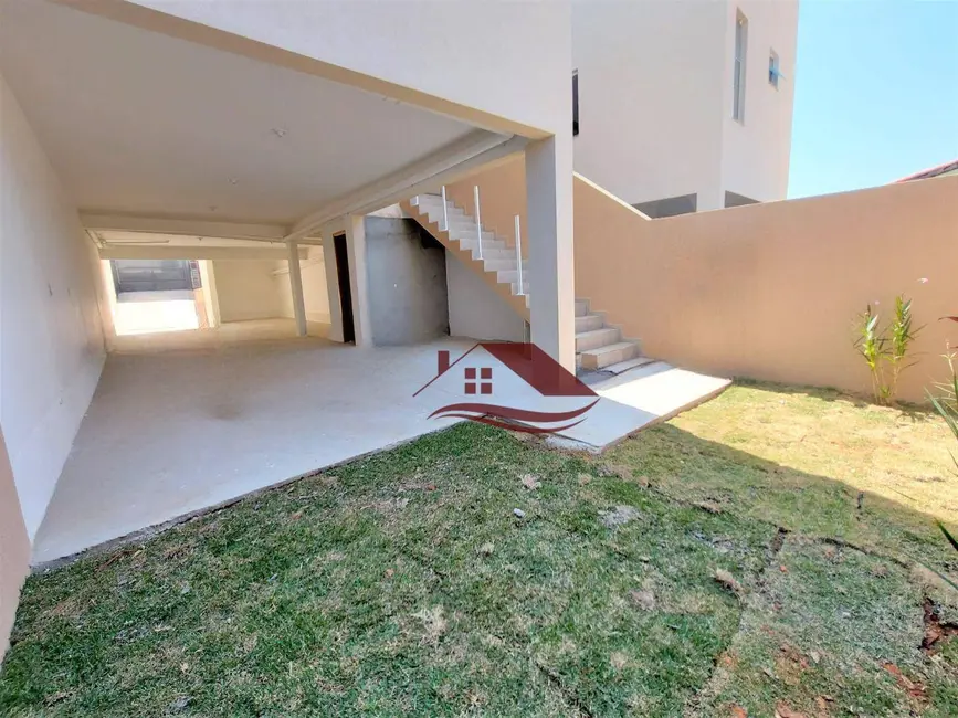 Foto 3 de Casa com 3 quartos à venda, 150m2 em Cidade Vergani, Pouso Alegre - MG