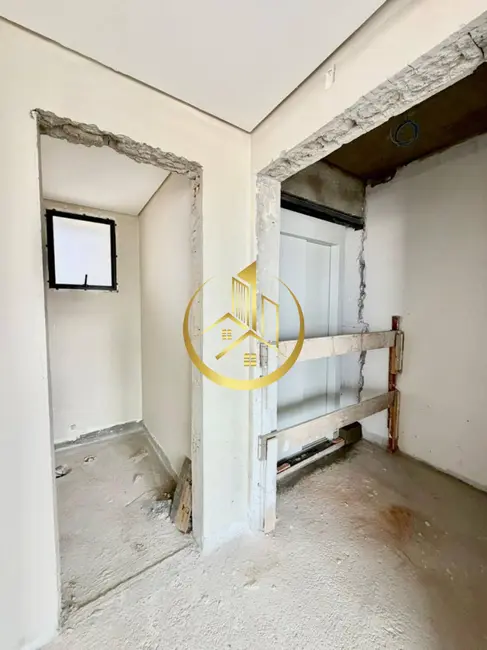 Apartamento com 3 quartos à venda, 140m2 em Centro, Pouso Alegre - MG - imagem 5 Foto 5 de Apartamento com 3 quartos à venda, 140m2 em Centro, Pouso Alegre - MG