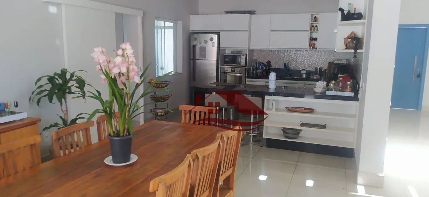 Foto 6 de Casa com 3 quartos à venda, 300m2 em Pouso Alegre - MG