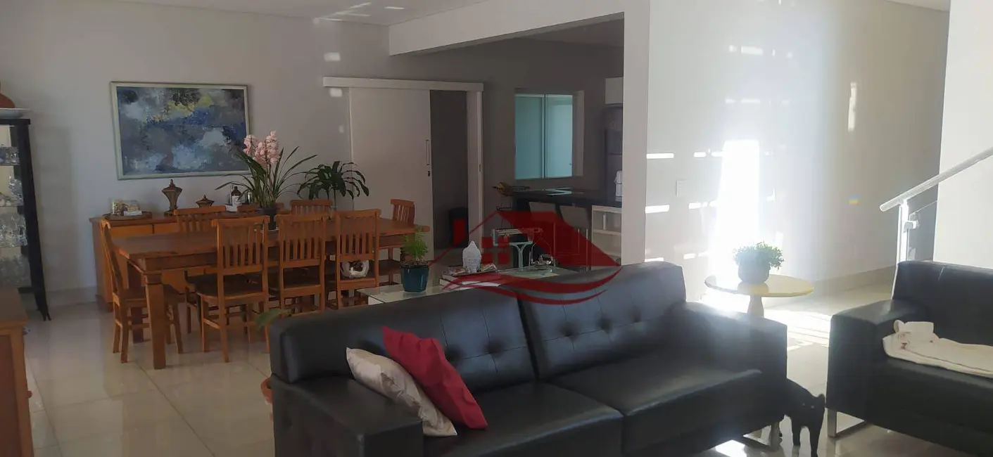 Foto 7 de Casa com 3 quartos à venda, 300m2 em Pouso Alegre - MG