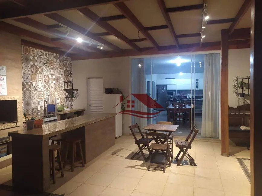 Foto 4 de Casa com 3 quartos à venda, 300m2 em Pouso Alegre - MG