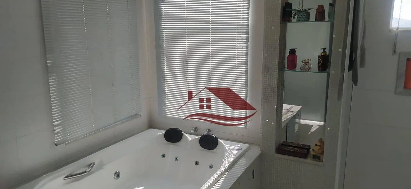 Foto 9 de Casa com 3 quartos à venda, 300m2 em Pouso Alegre - MG