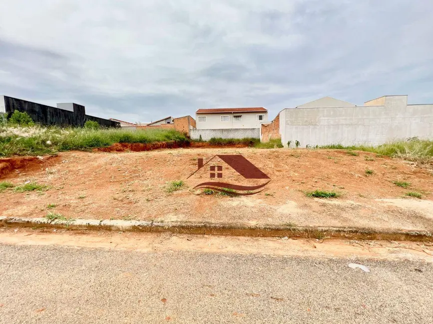 Foto 2 de Terreno / Lote à venda, 300m2 em Cidade Vergani, Pouso Alegre - MG