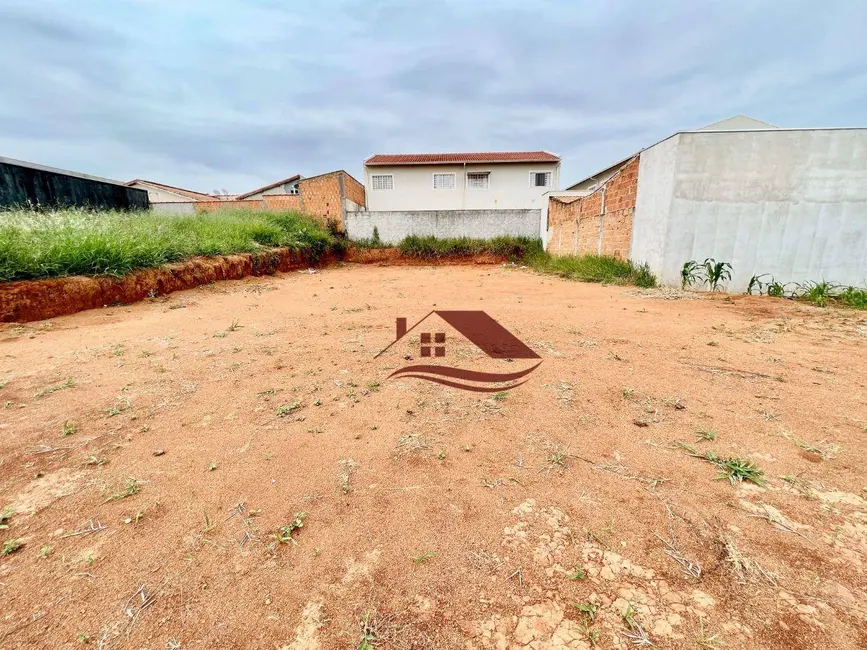 Foto 1 de Terreno / Lote à venda, 300m2 em Cidade Vergani, Pouso Alegre - MG